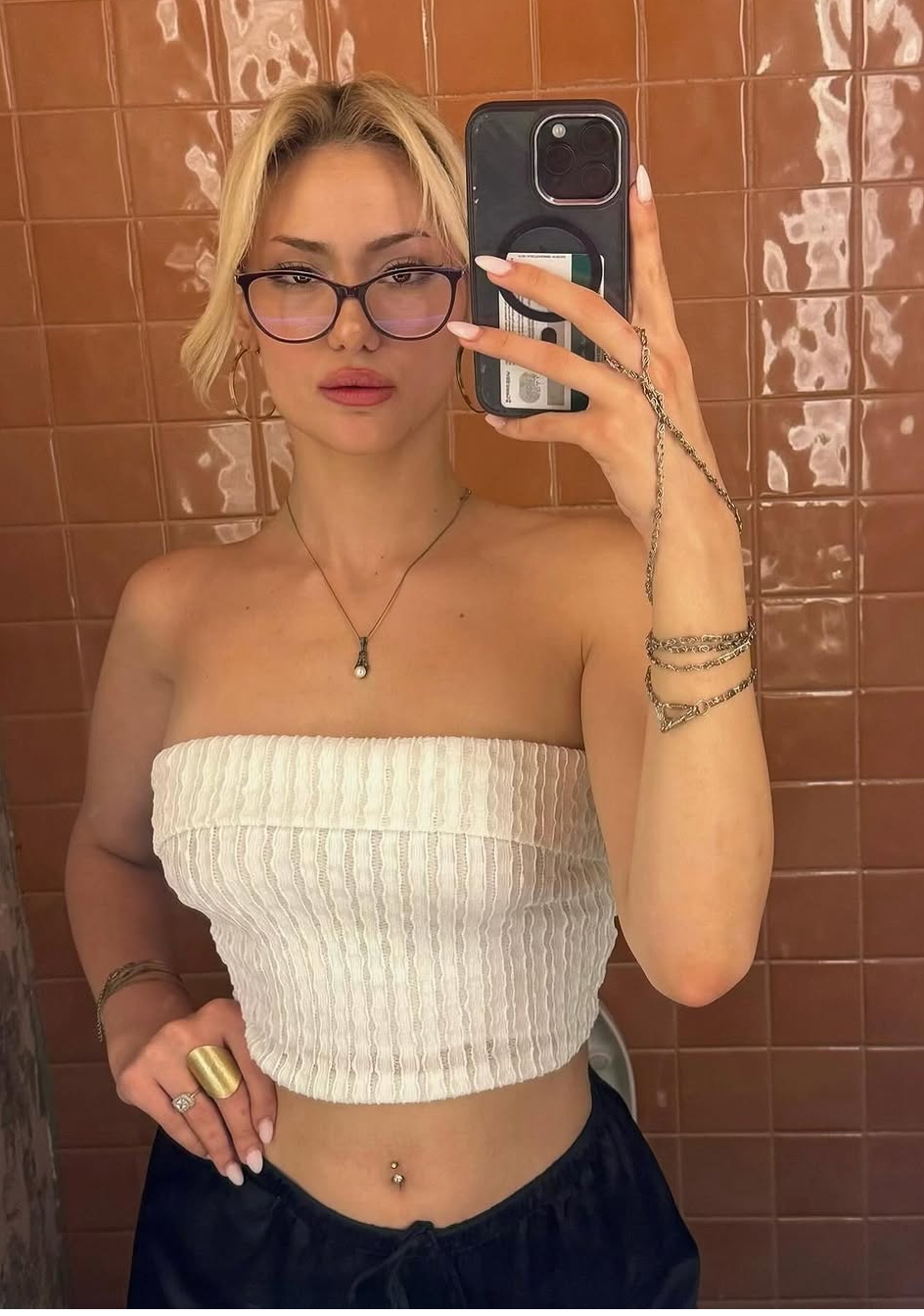 Osmanlı Lüks Bayan Bayan Escort Bütün