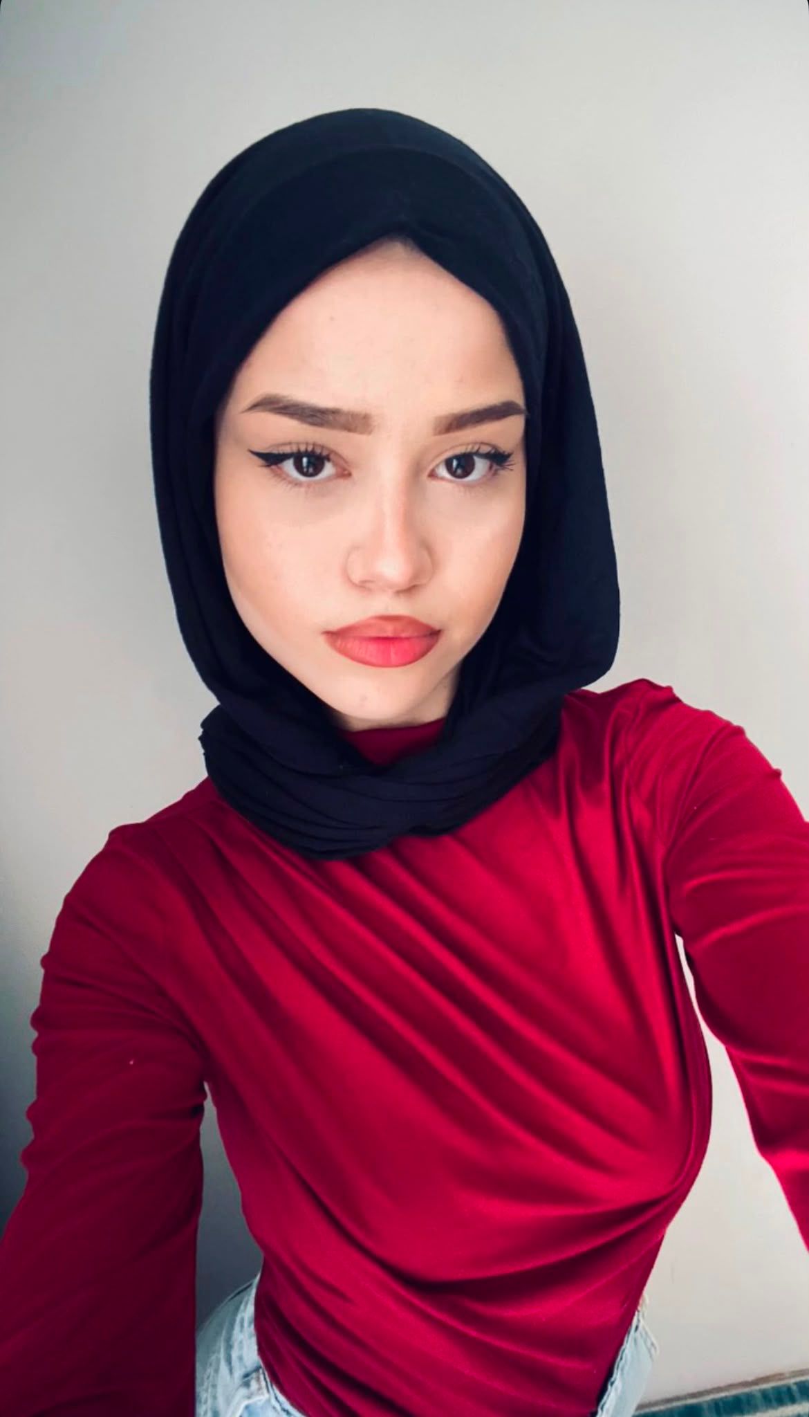 Susuz Tatlı Dilli Bayan Escort Ada