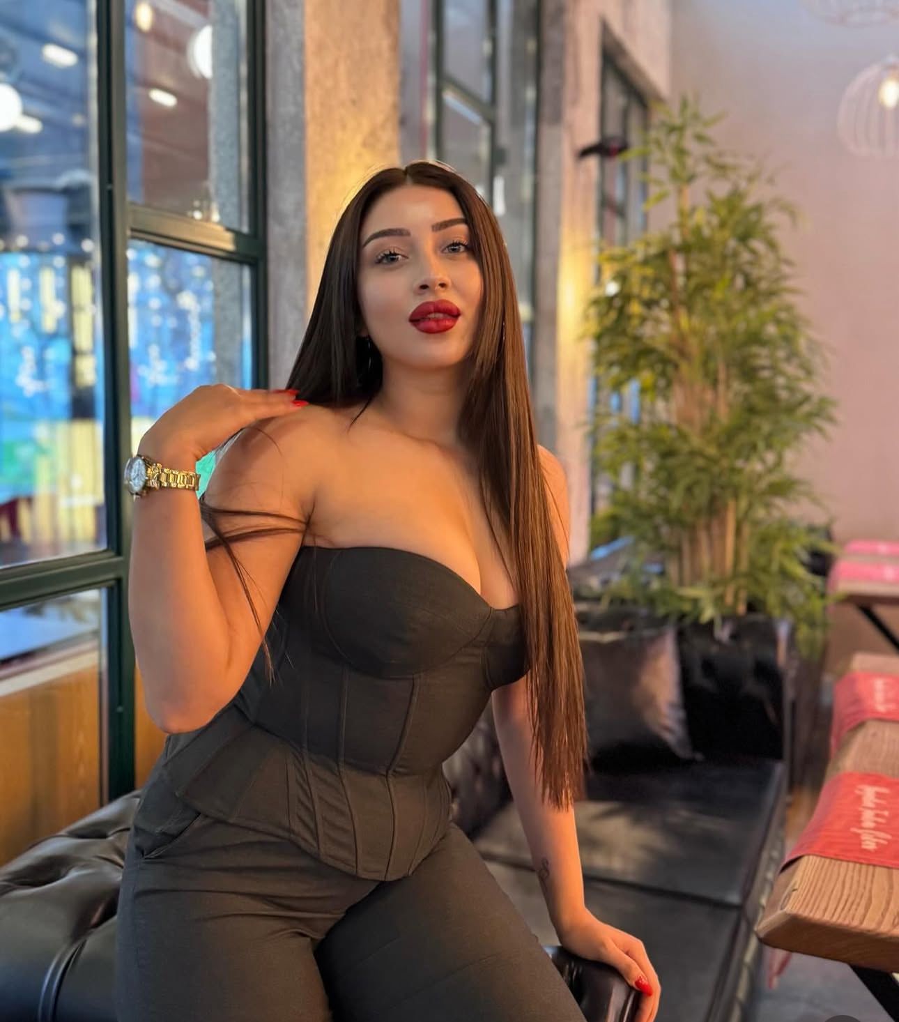 Bayatören Zeki, Güzel ve Eğlenceli Escort Bayan Özlem